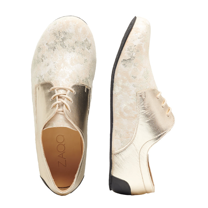 Elegance meets comfort: discover the golden barefoot shoe! ZAQQ Elegance meets comfort: discover the golden barefoot shoe! ZAQQ