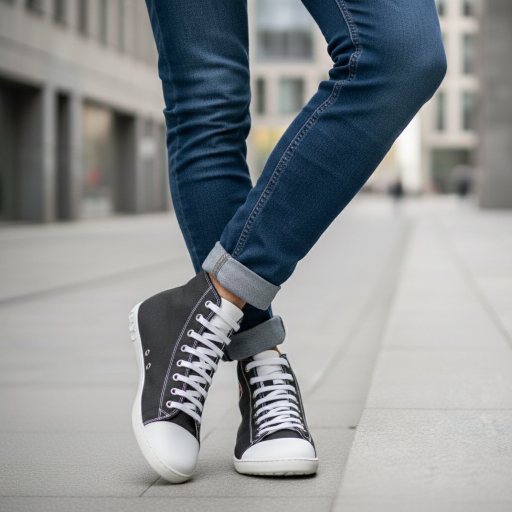 Chuqqs džinsinis juodas