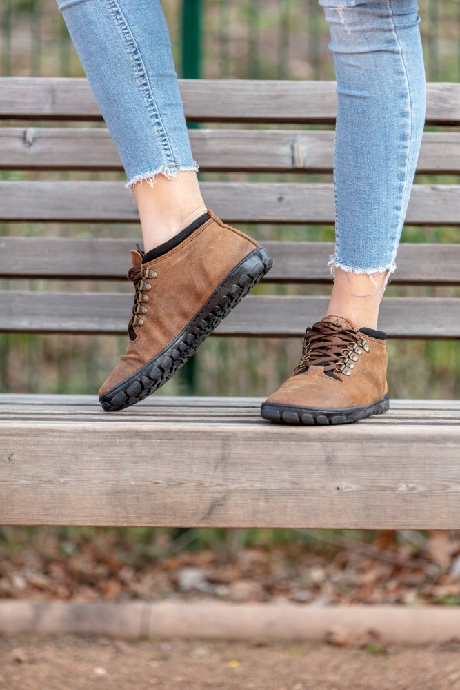 Discover the ultimate barefoot comfort in noble brown! – ZAQQ