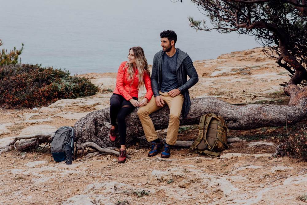 Hiqe low vegan camel red waterproof