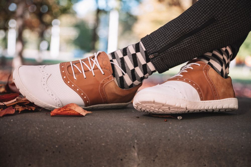 „Linq Golf Brown“ vandeniui atsparūs