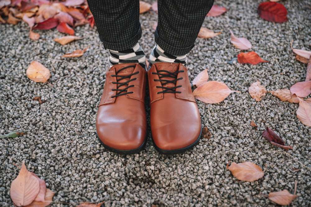 靴 A.P.C archive Leather shoes 43 Elegance meets comfort: discover stylish barefoot shoes in cognac