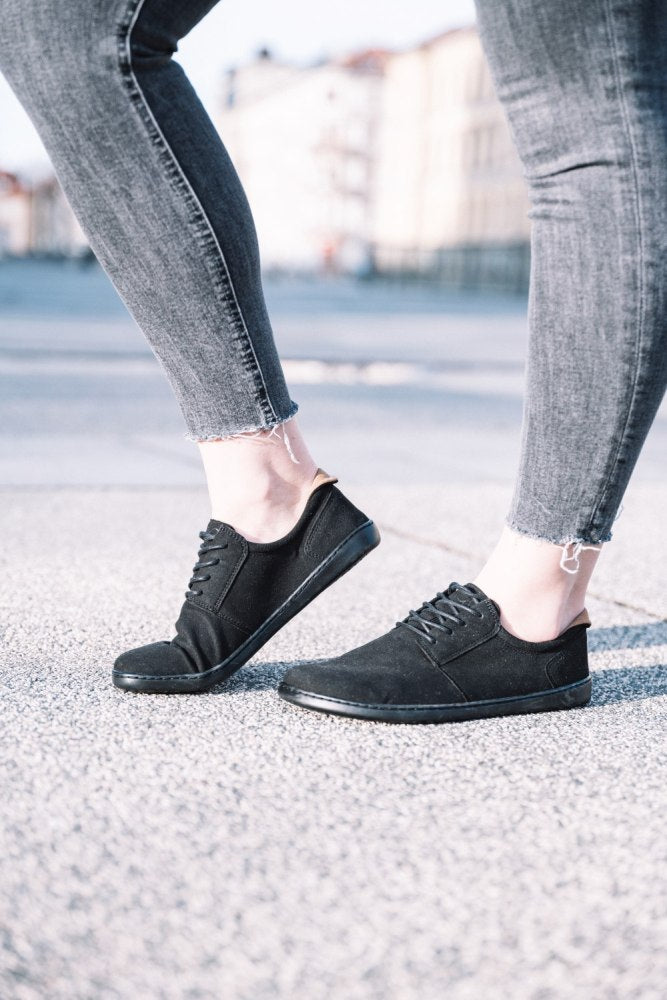 PIQUANT Vegan Black: Classy Sneaker | ZAQQ Barefoot Shoes
