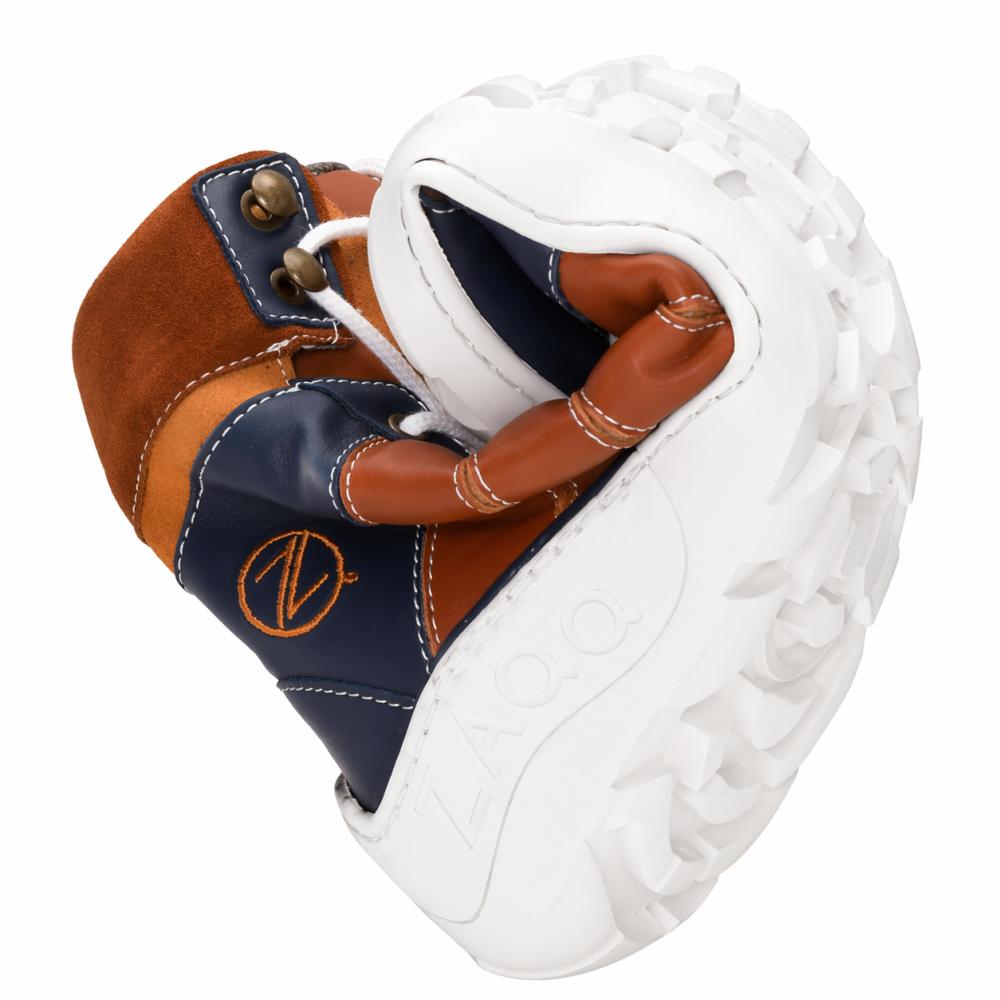wasserdichter Outdoor Barfußschuh in orangebraun und dunkelblau mit  superflexibler Sohle