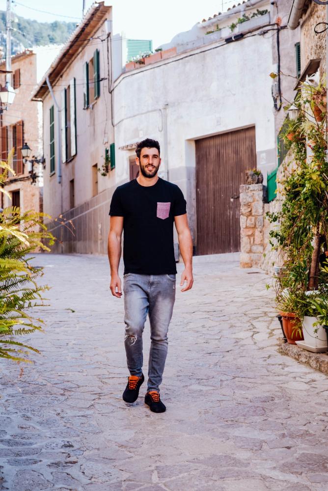 „Qaro“ juodas oranžinis