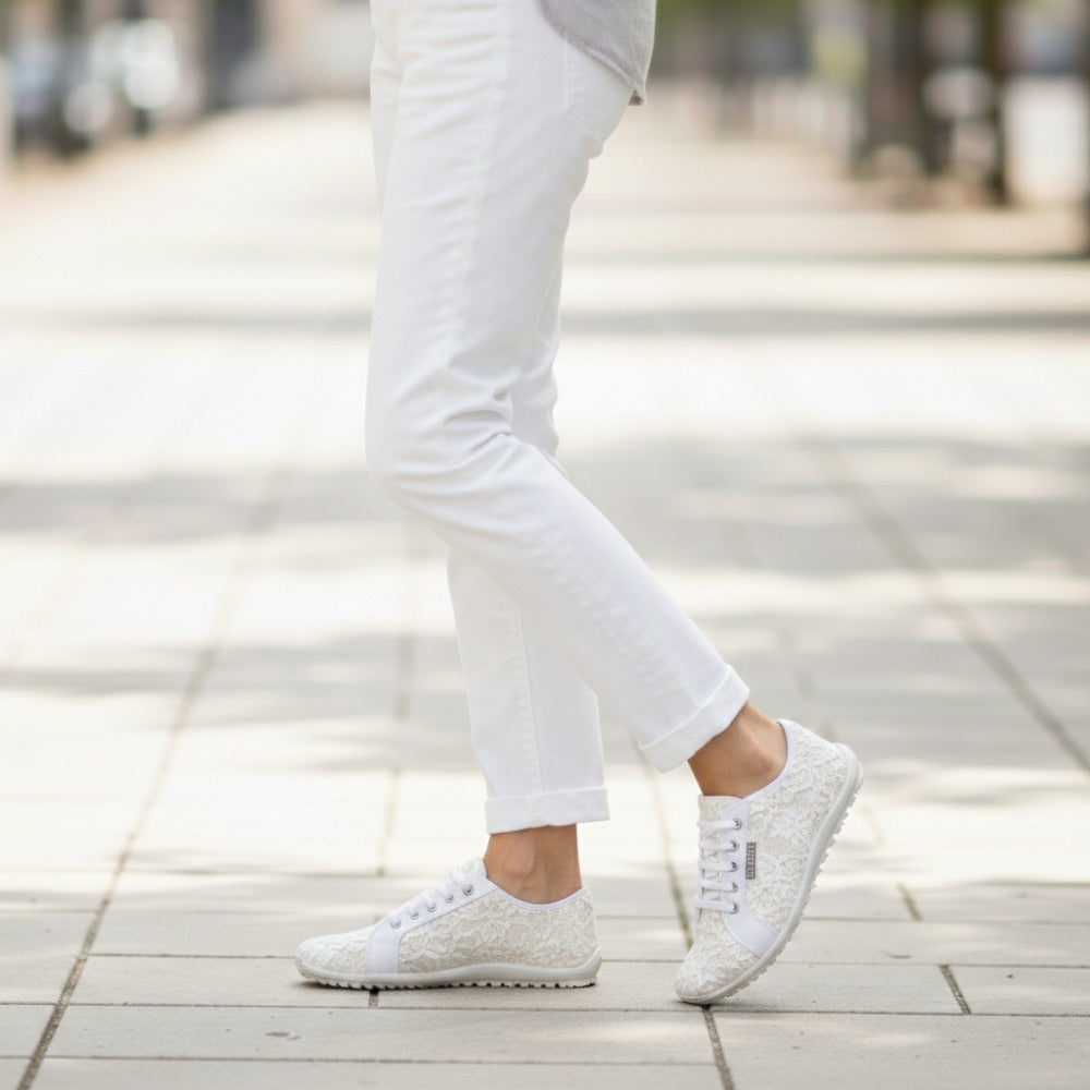 Kellija pelēka balta