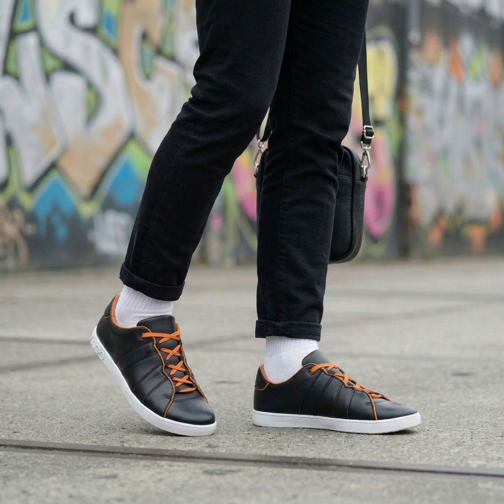 Qqq ниско черен портокал