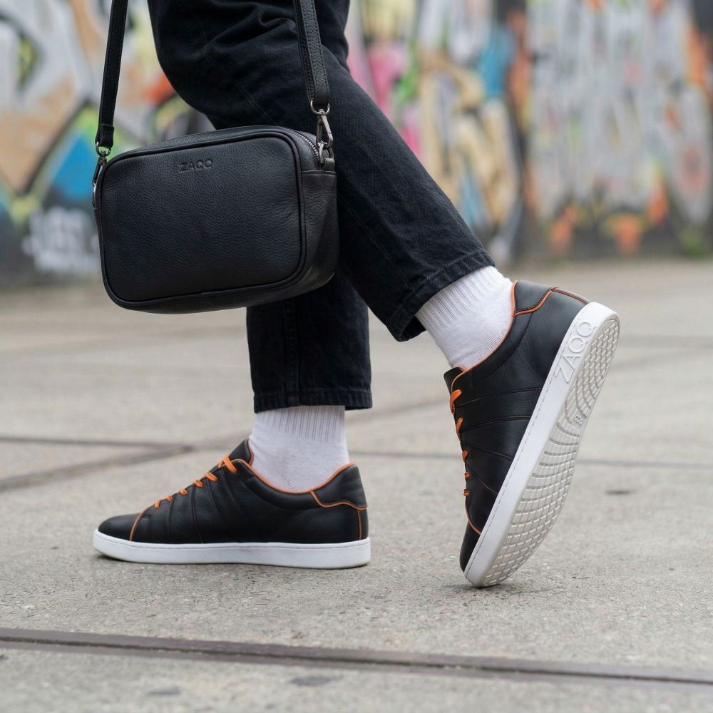 Qqq ниско черен портокал