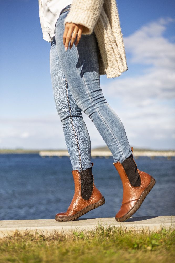 ELASTIQ Brown | ZAQQ Barefoot Shoes