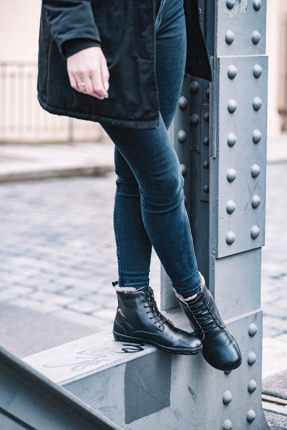 Elegant barefoot winter boot in black for every occasion! – ZAQQ