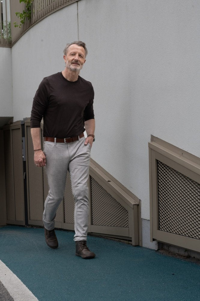 Parqer marrón oscuro