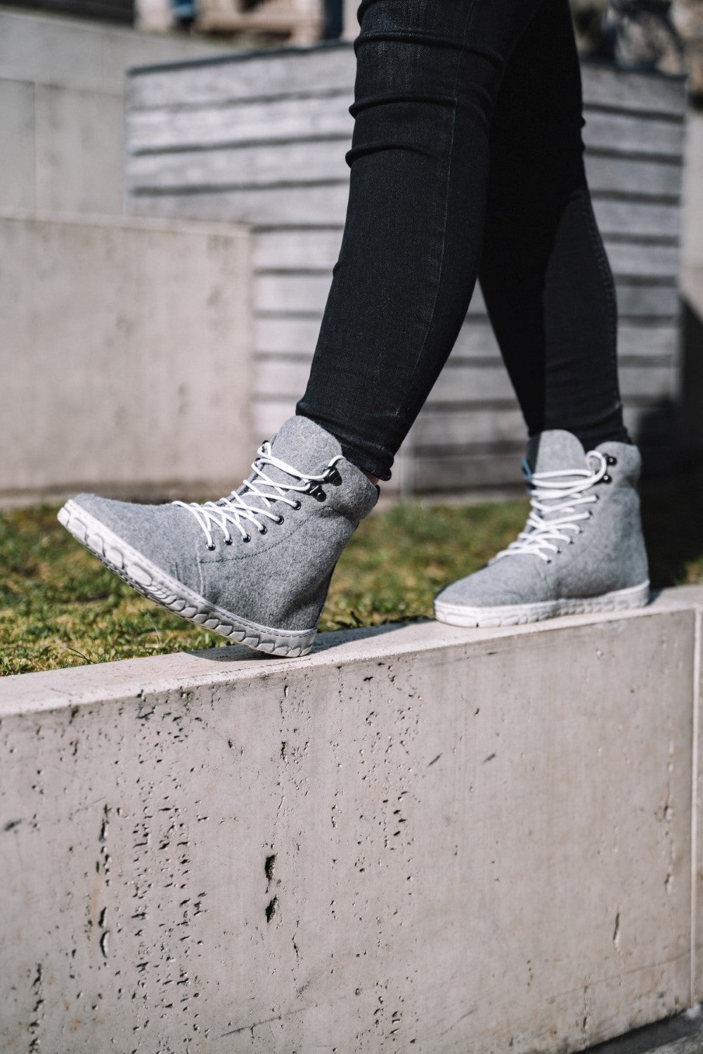 Discover the ultimate comfort: stylish barefoot shoes in gray! – ZAQQ